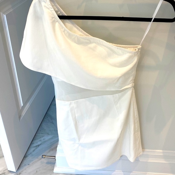 Superdown white dress *BRAND NEW NEVER WORN* - Picture 3 of 4